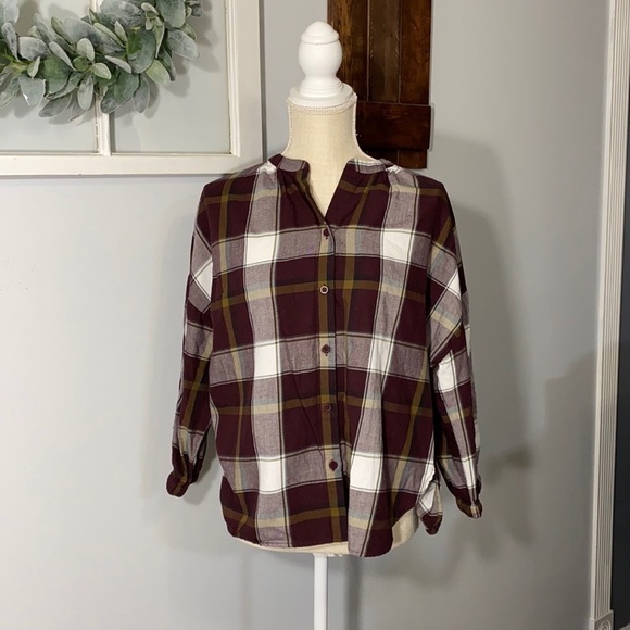 Cremieux Plaid Cinched Wrist Button Up Top size Small - Picture 6 of 6